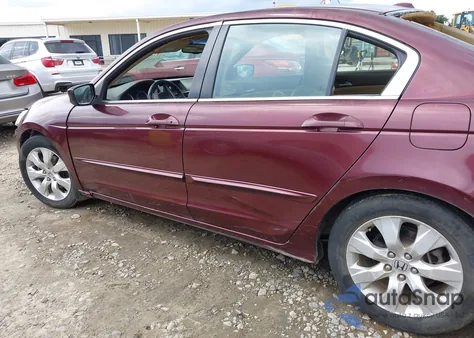 2010 Honda Accord 2.4 Ex-L z USA, uszkodzony, nr VIN 1HGCP2F84AA024462